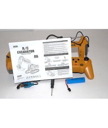 Track Type Tractor Radiocomandato Yigong 2.4GHz con Cingoli, Suoni e Luci LED – Batteria Inclusa 🚜